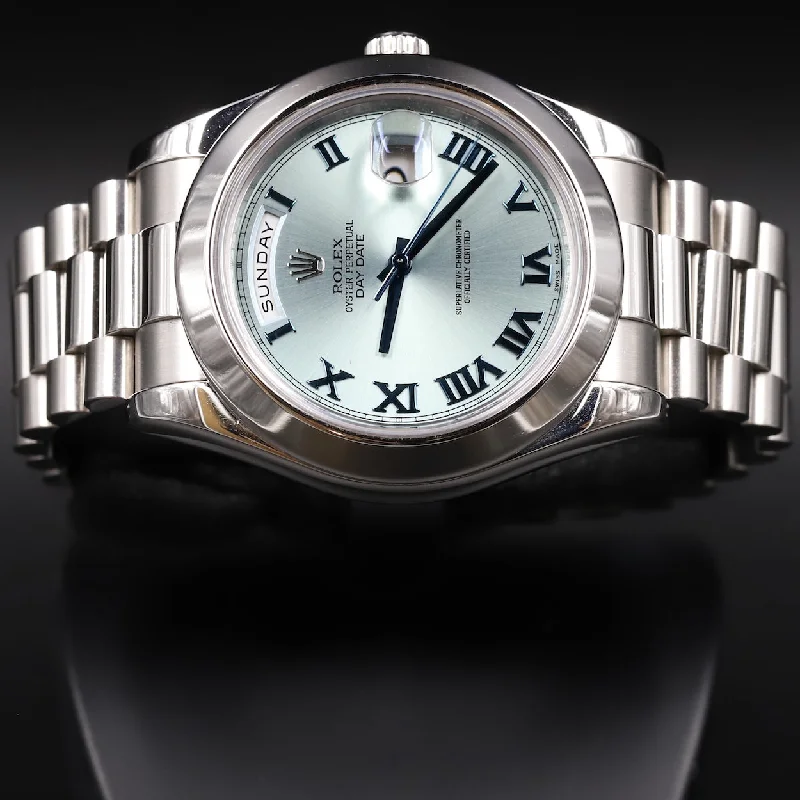 Luxury Quartz Watches with High-End MovementsRolex<br>218206 DayDate II Ice Blue Roman Numeral Dial