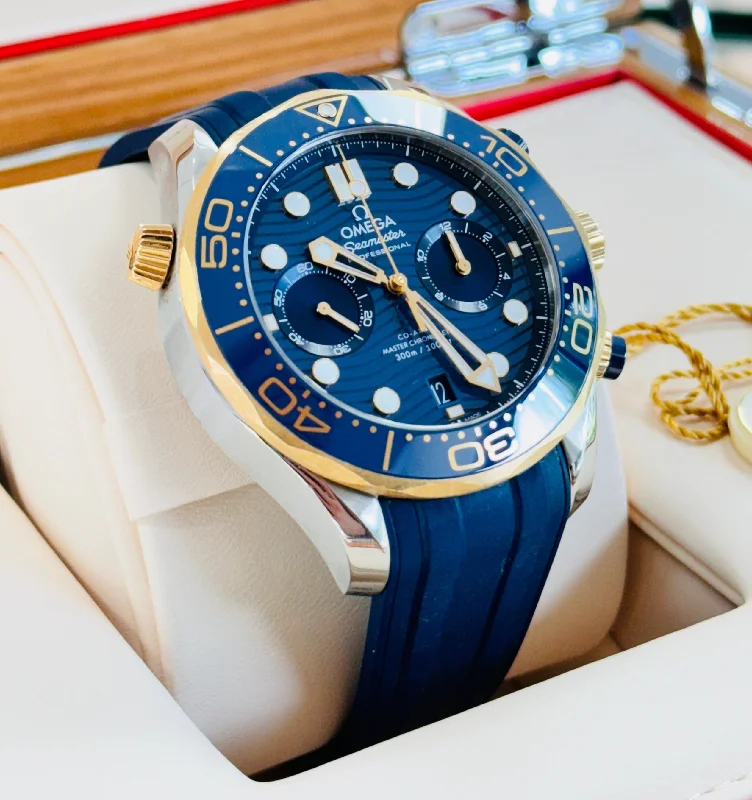 Stainless Steel Dress Watches for BusinessmenOMEGA Seamaster Diver 300M 18k Yellow Gold/SS Blue Dial 210.22.44.51.03.001 BOX/PAPERS MINT